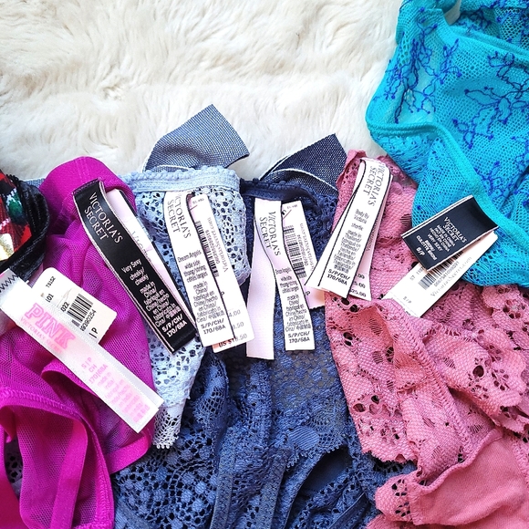 🍒NWT🍒 VS MIXED STYLE PANTY BUNDLE SIZE S - Picture 3 of 14